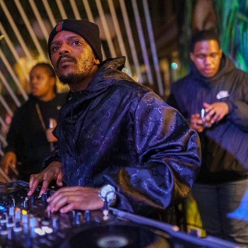 Kabza De Small - Asibe Happy (Feat. Ami Faku)