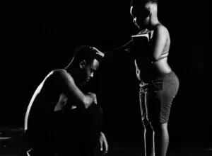Laylizzy – Água Benta (feat. EmblazonVam)