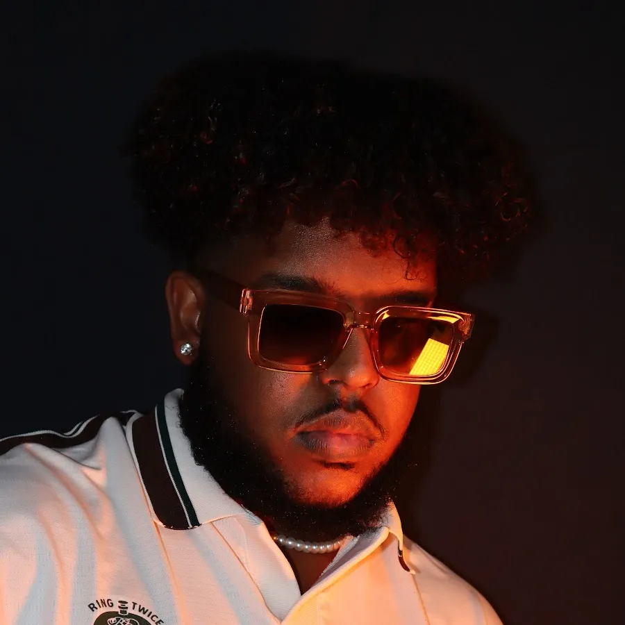 Dj Kelsii - Adeus 2024 (Mix Adoço Afro House) 9 Dj Kelsii - Adeus 2024 (Mix Adoço Afro House)