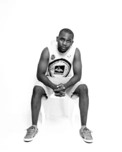 TNF King Choupana - Tudo Branco (Feat. Dinamite)